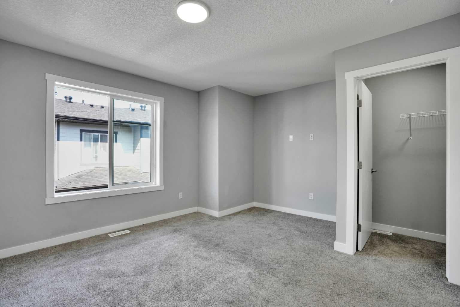 410, 95 Skyview Close NE