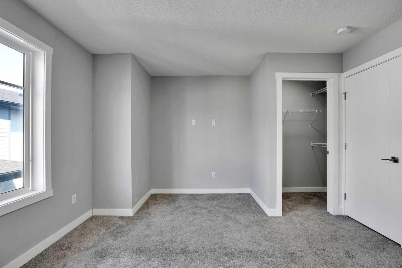 410, 95 Skyview Close NE