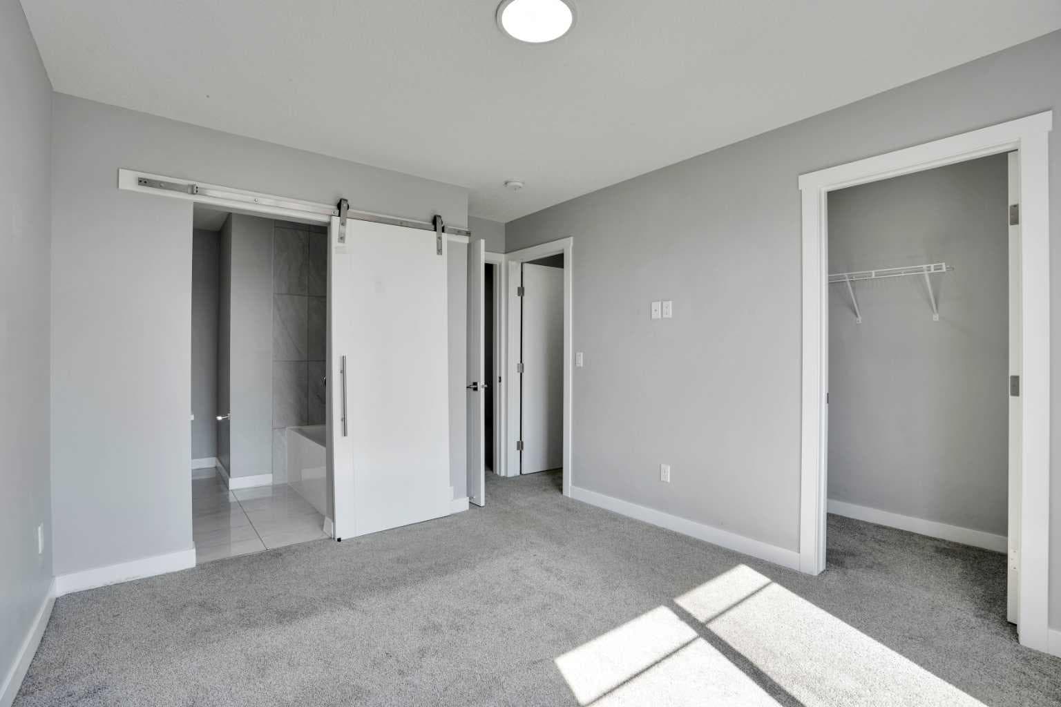 410, 95 Skyview Close NE