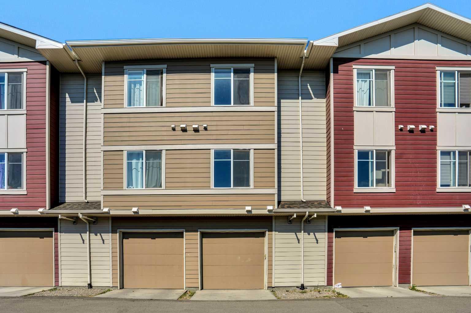 410, 95 Skyview Close NE