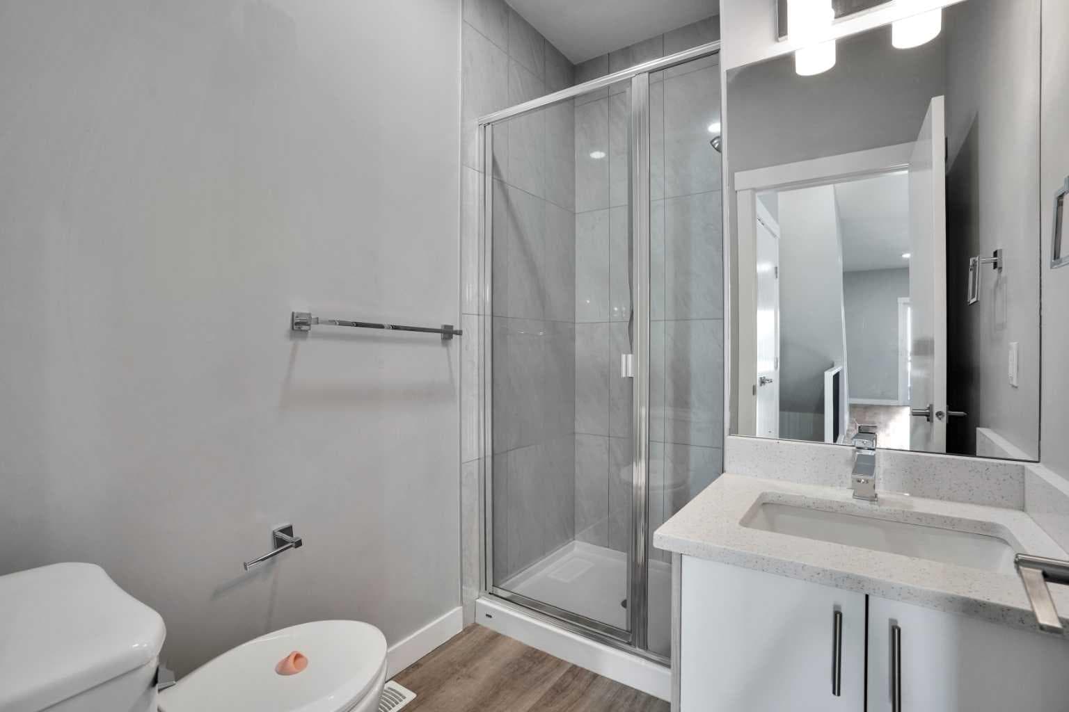 410, 95 Skyview Close NE