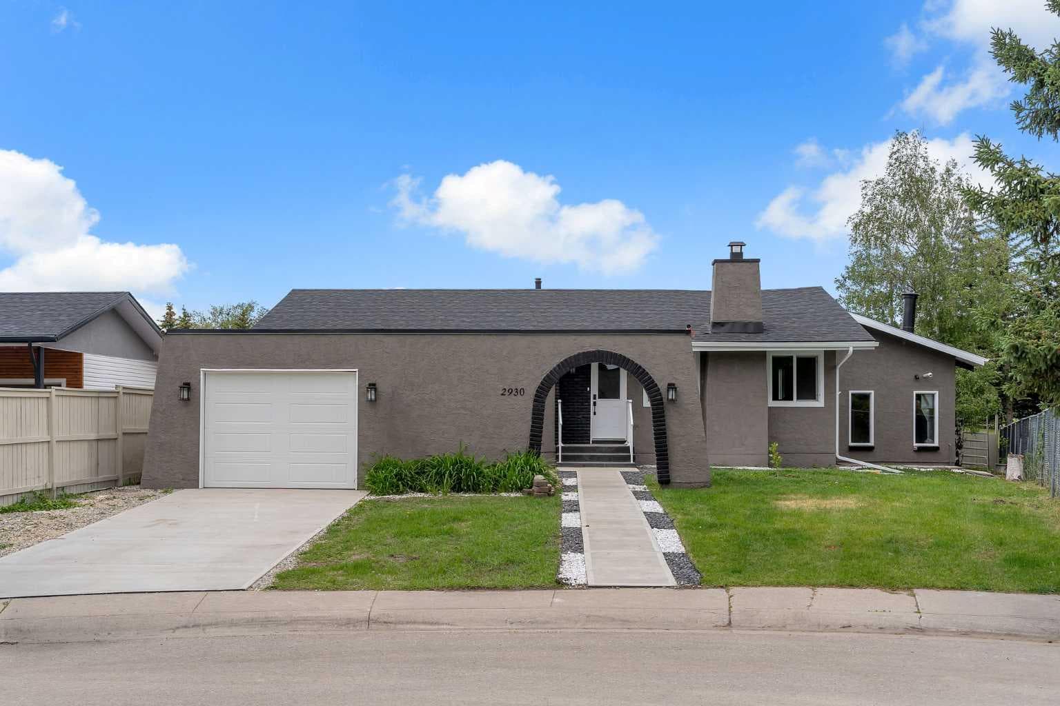 2930 Oakmoor Crescent SW