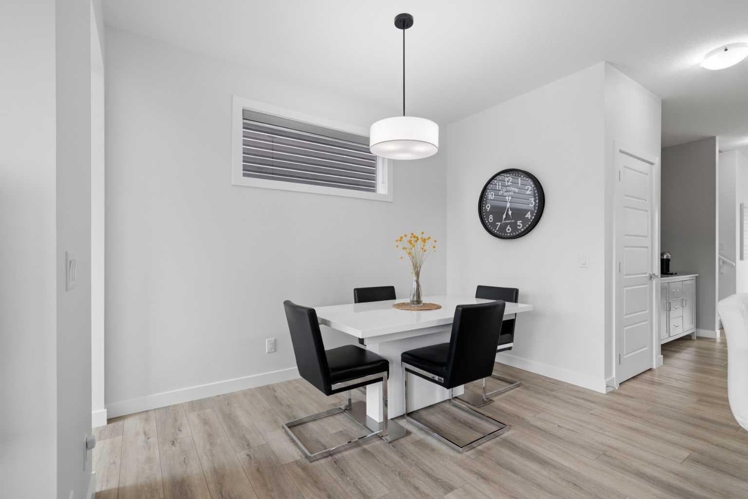 144 Amblehurst Green NW