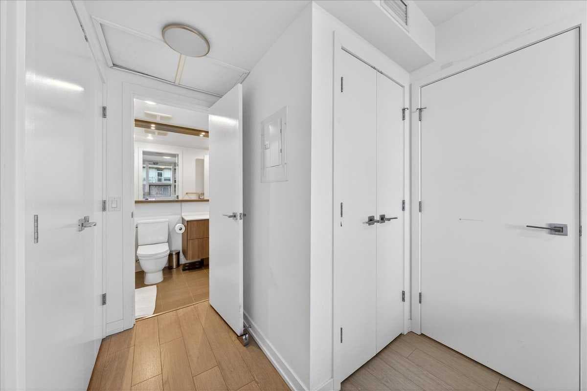 214, 51 Waterfront Mews SW