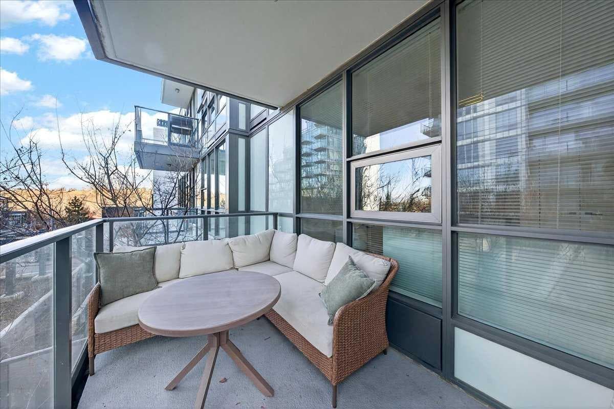 214, 51 Waterfront Mews SW