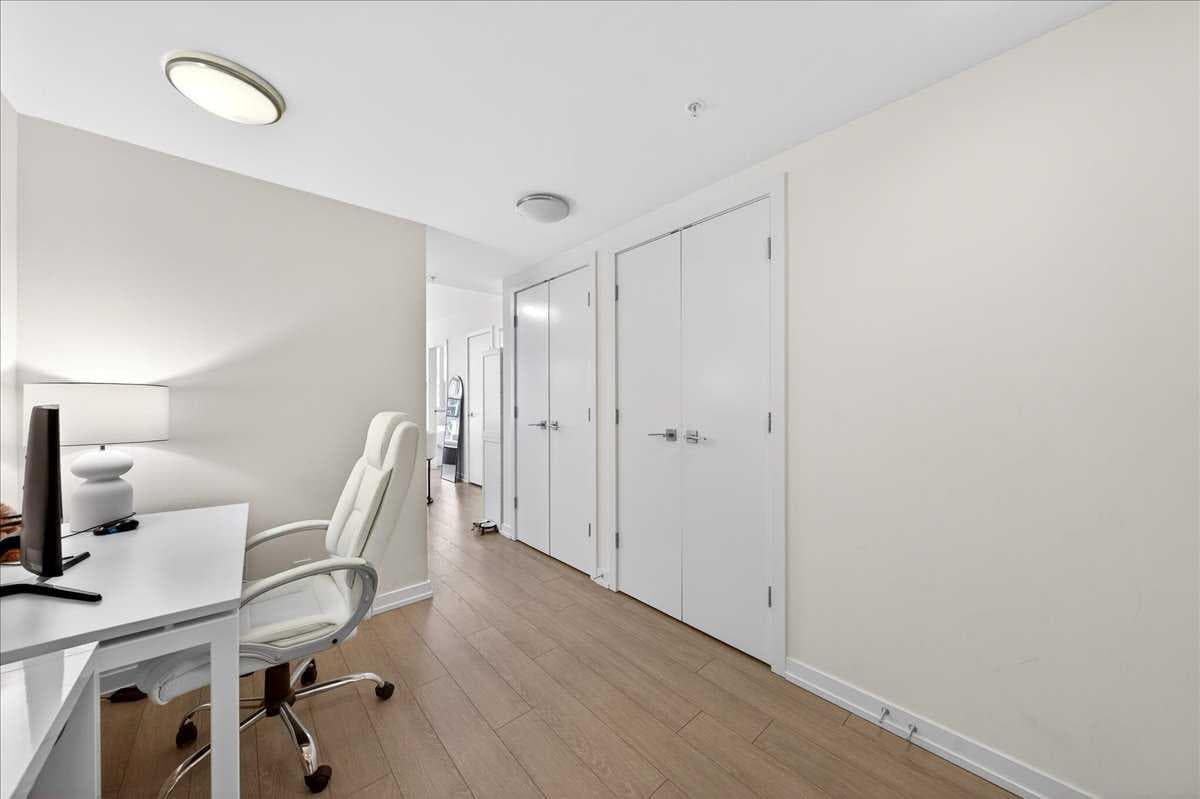 214, 51 Waterfront Mews SW