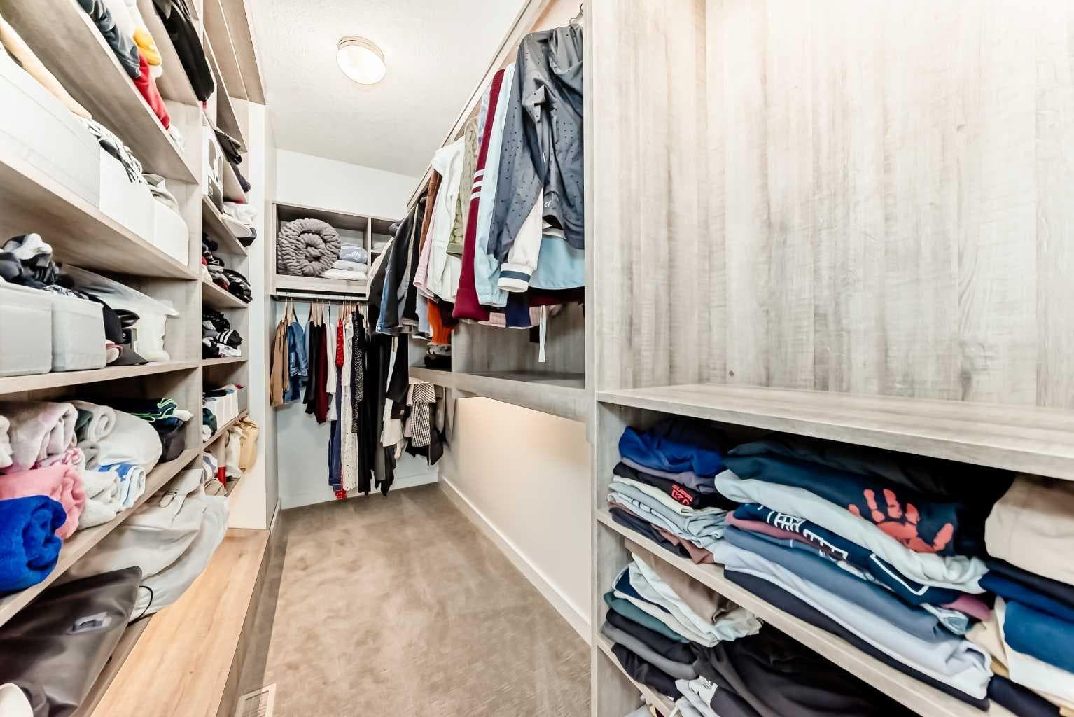 11 Cresthaven Bay SW