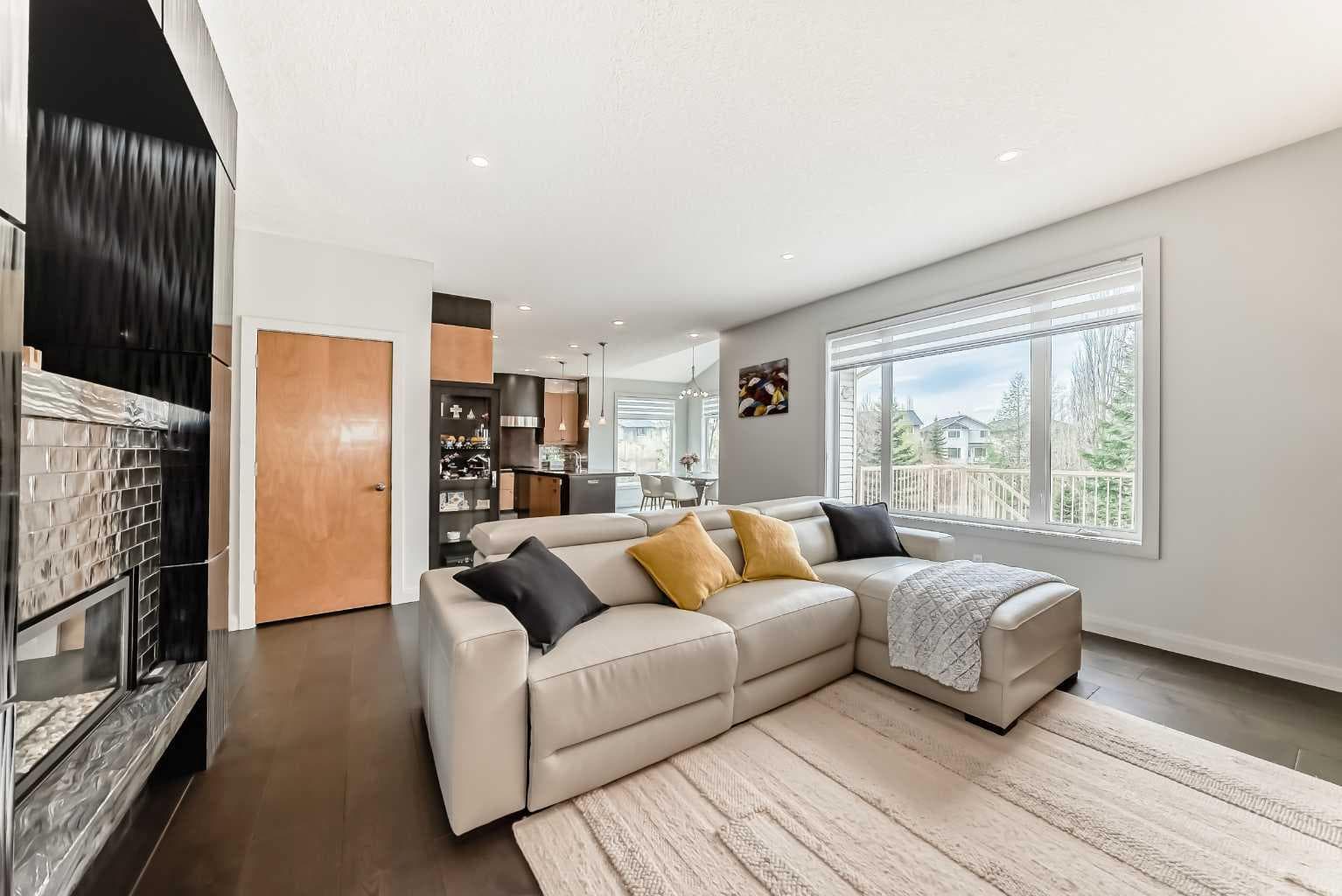 11 Cresthaven Bay SW