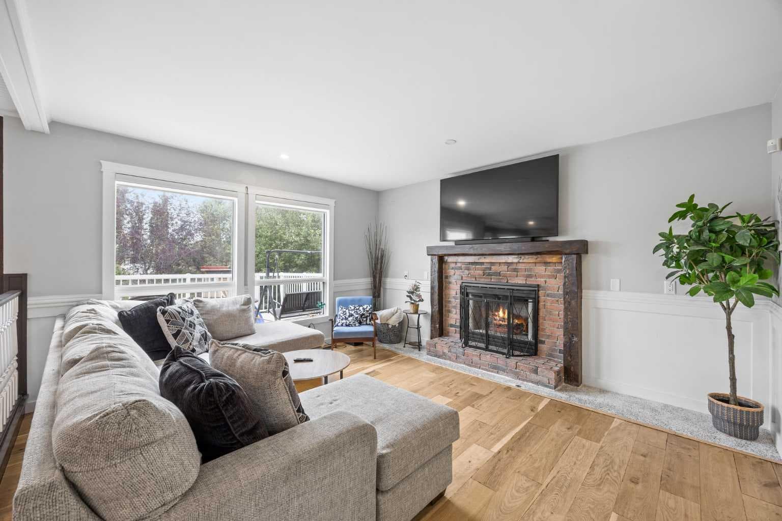 311 Hawkland Place NW