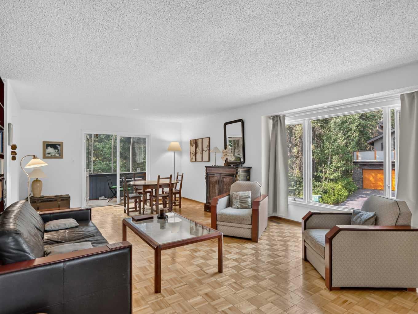 22 Pinewood Crescent 