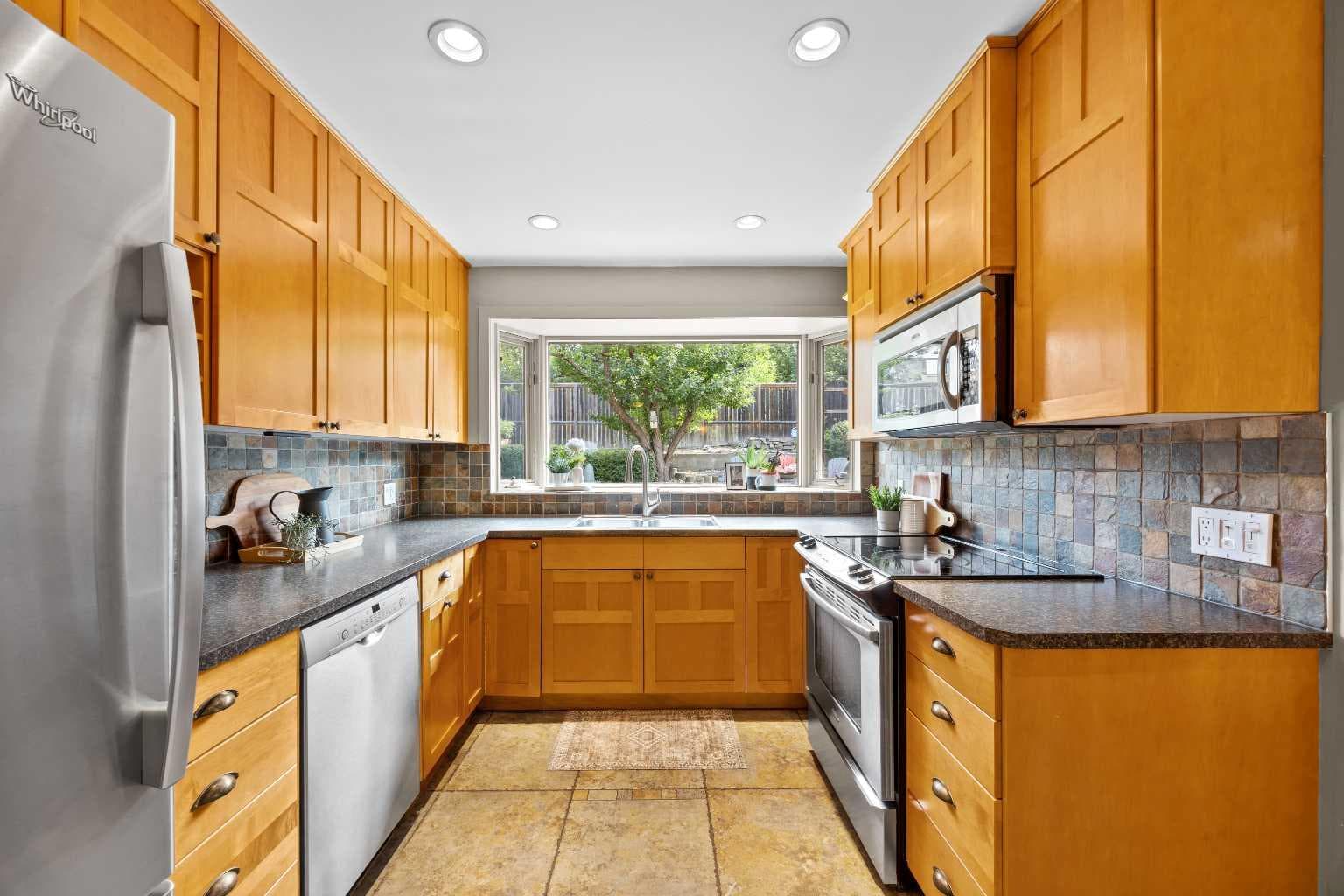 30 Gateway Drive SW