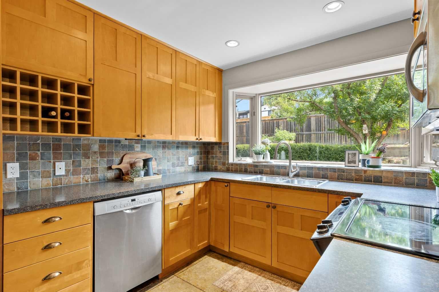 30 Gateway Drive SW