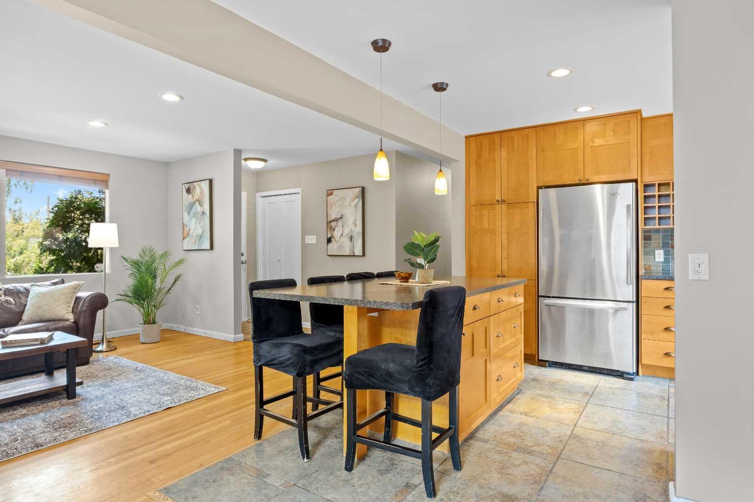 30 Gateway Drive SW