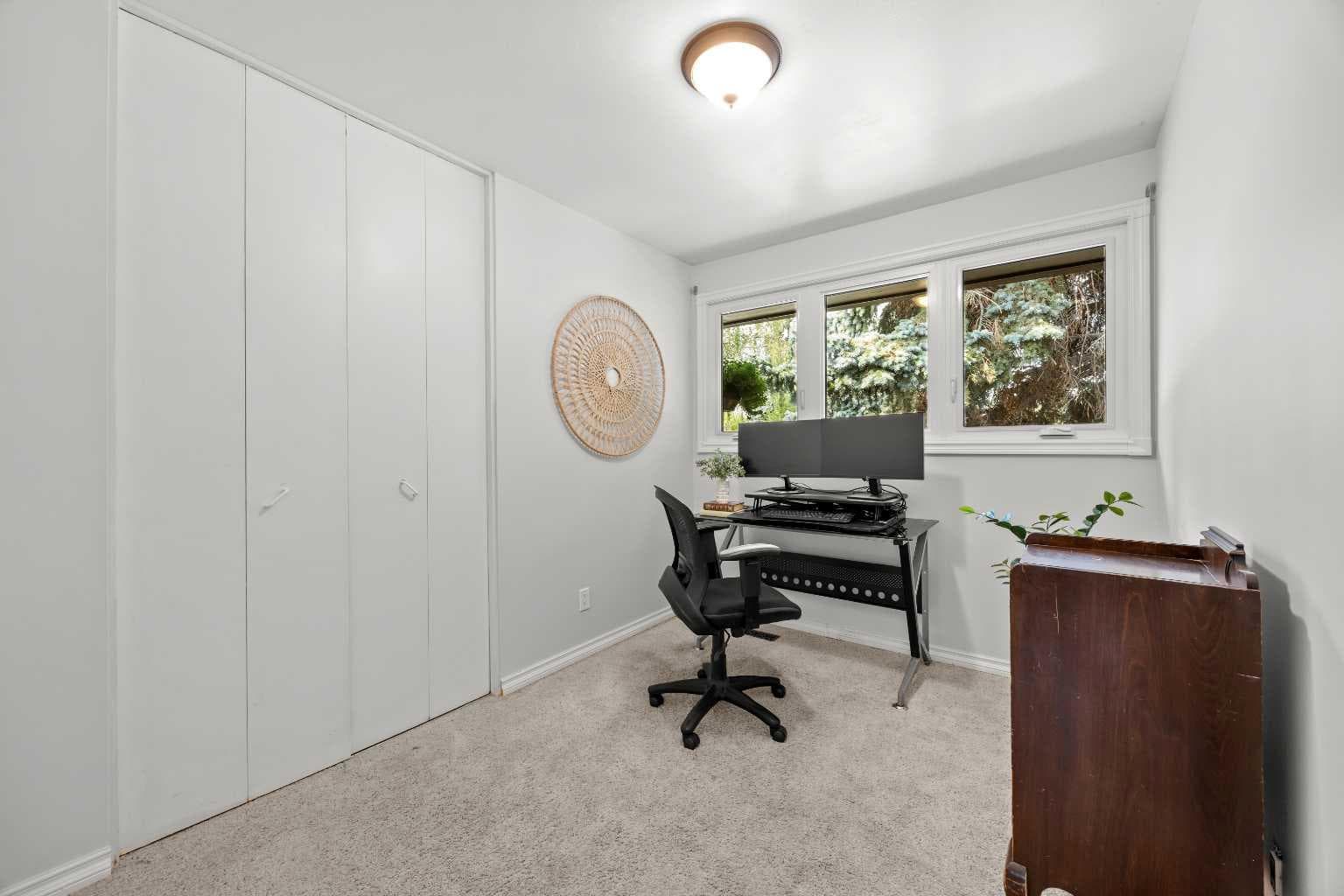 30 Gateway Drive SW