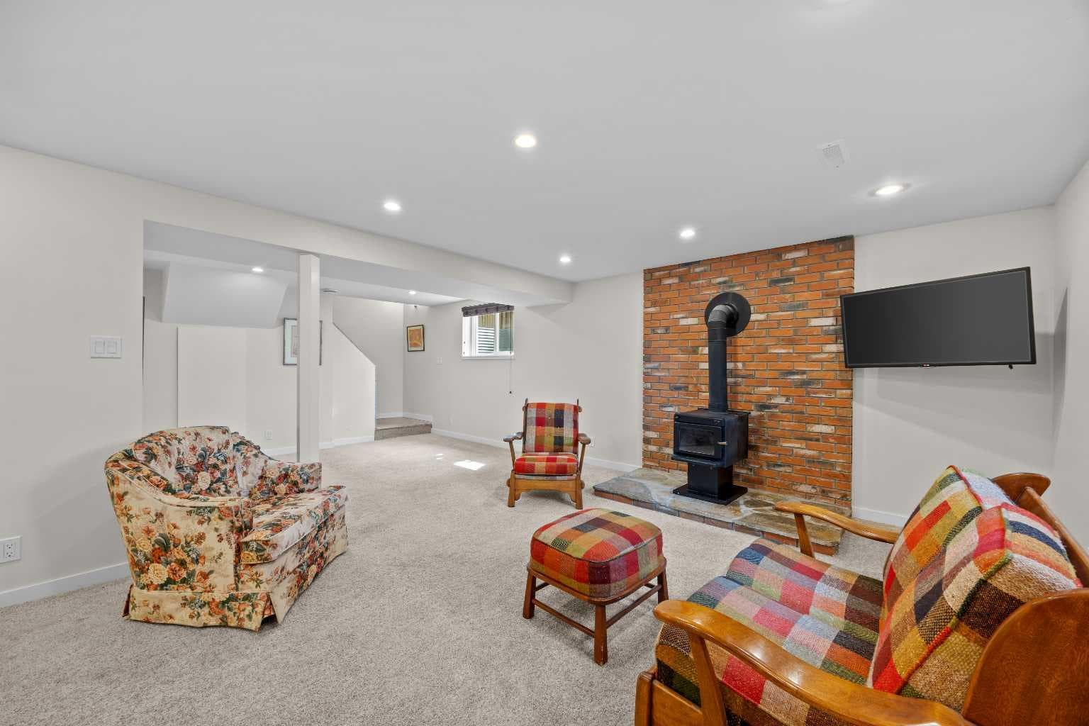 30 Gateway Drive SW