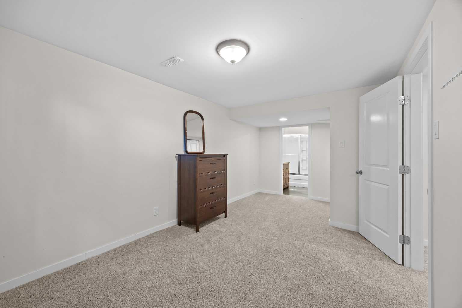30 Gateway Drive SW