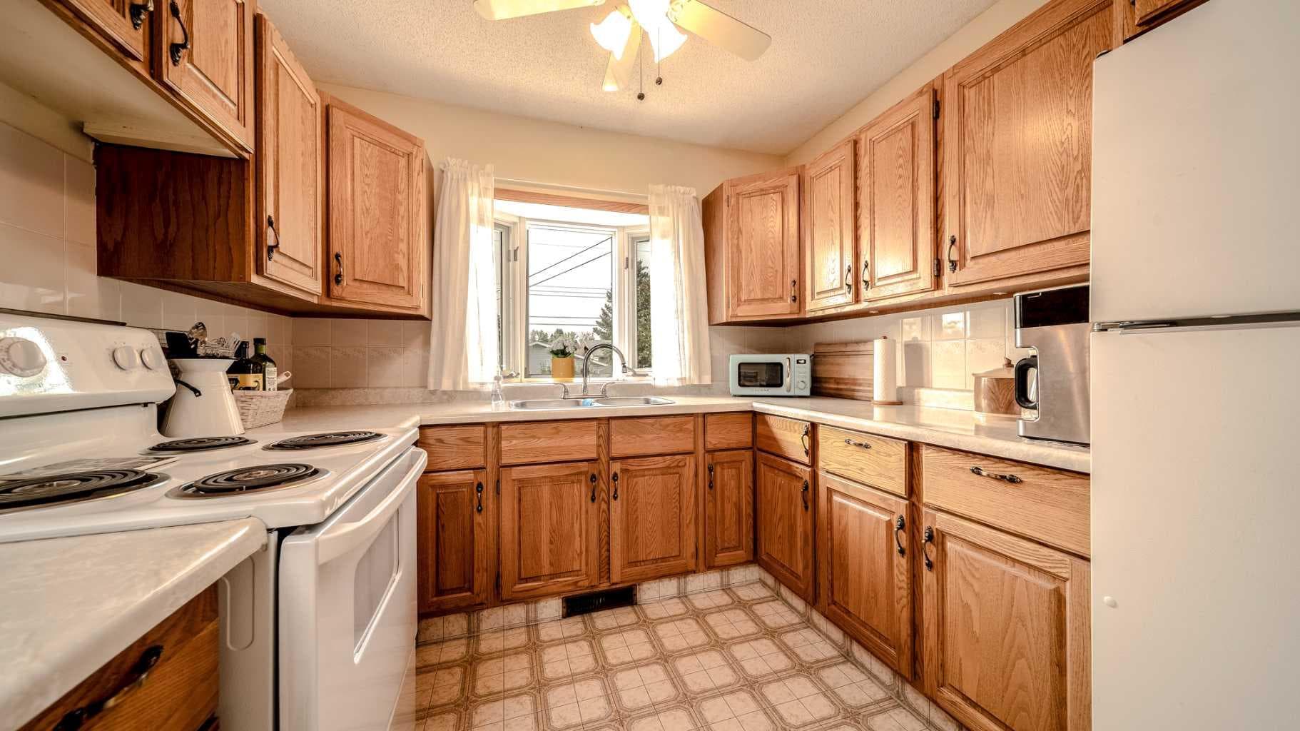 5015 Marchand Crescent NE