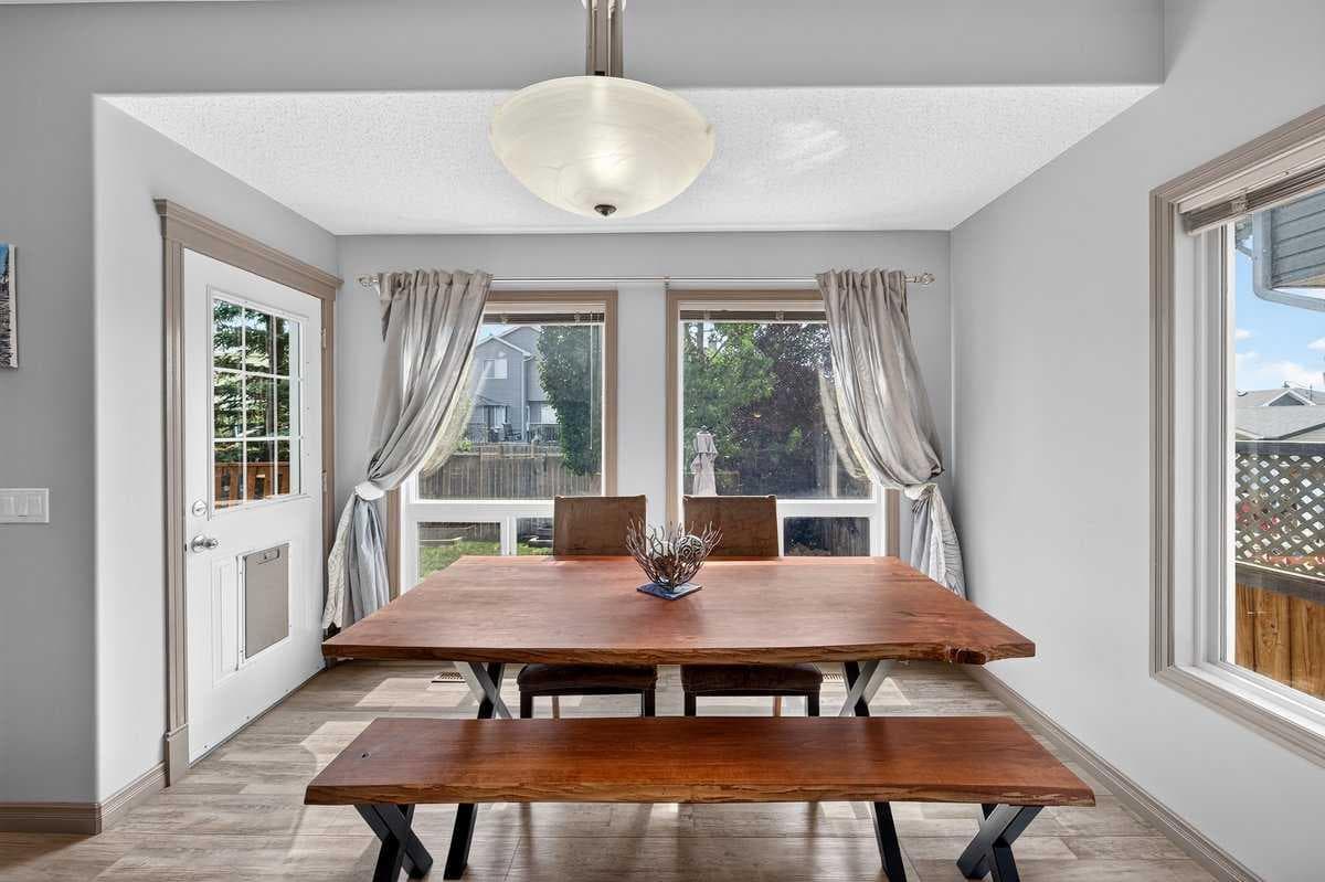 363 Evanston View NW