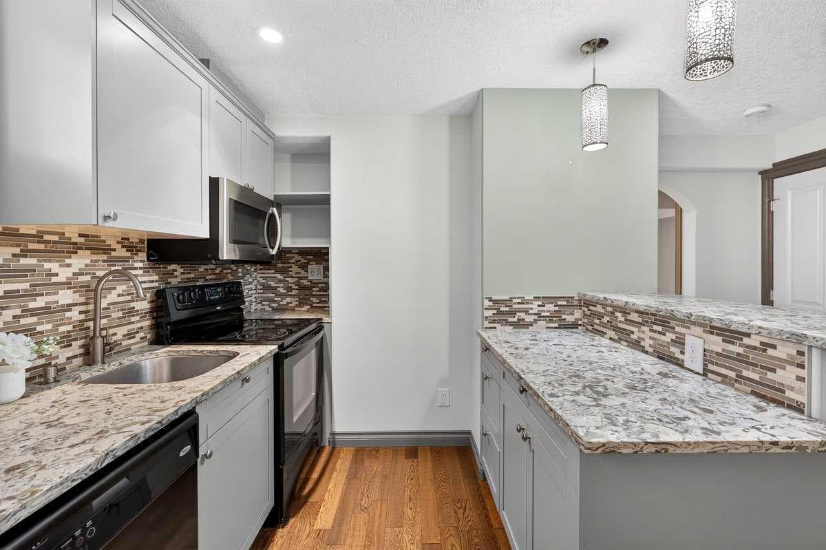 363 Evanston View NW