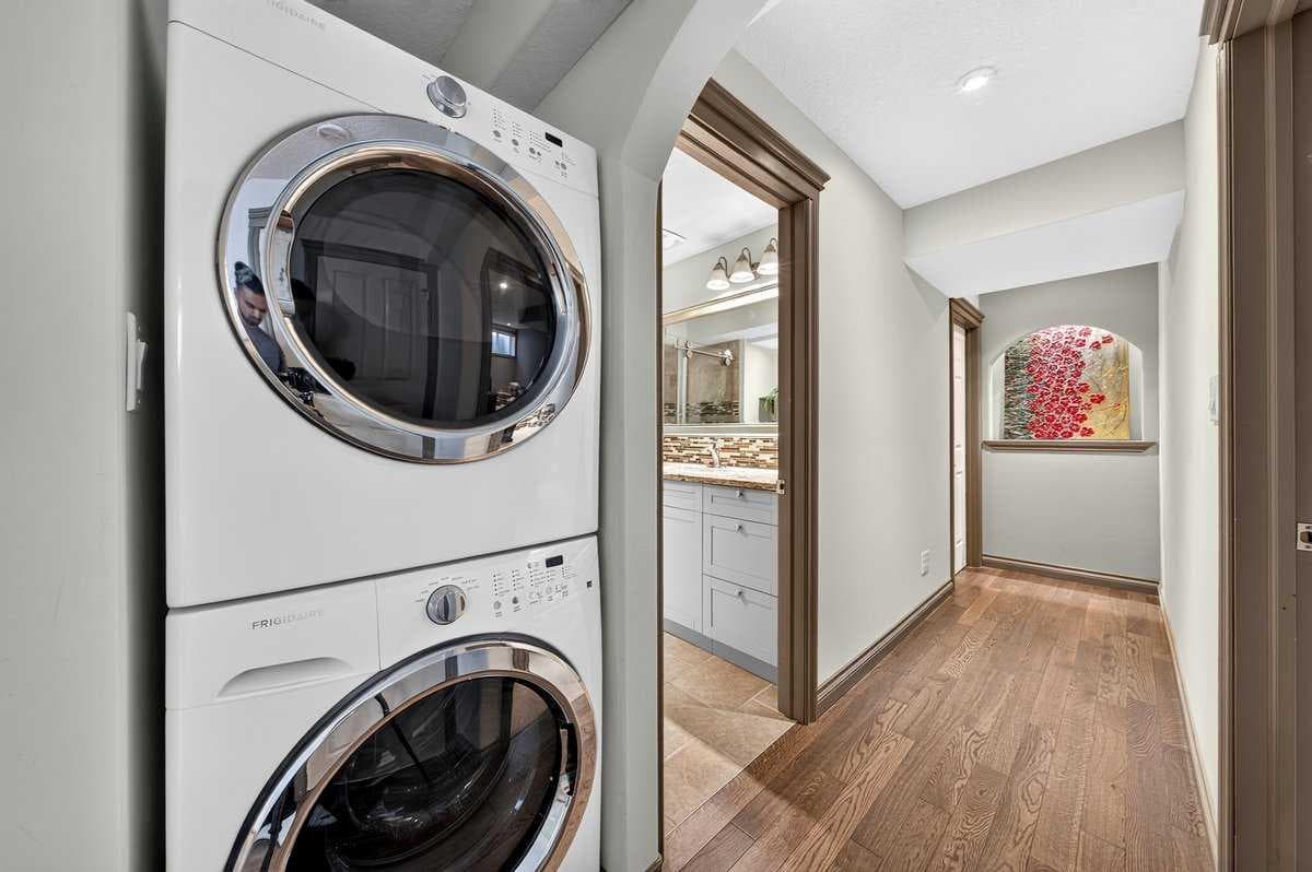 363 Evanston View NW