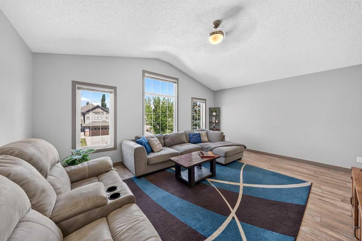 363 Evanston View NW