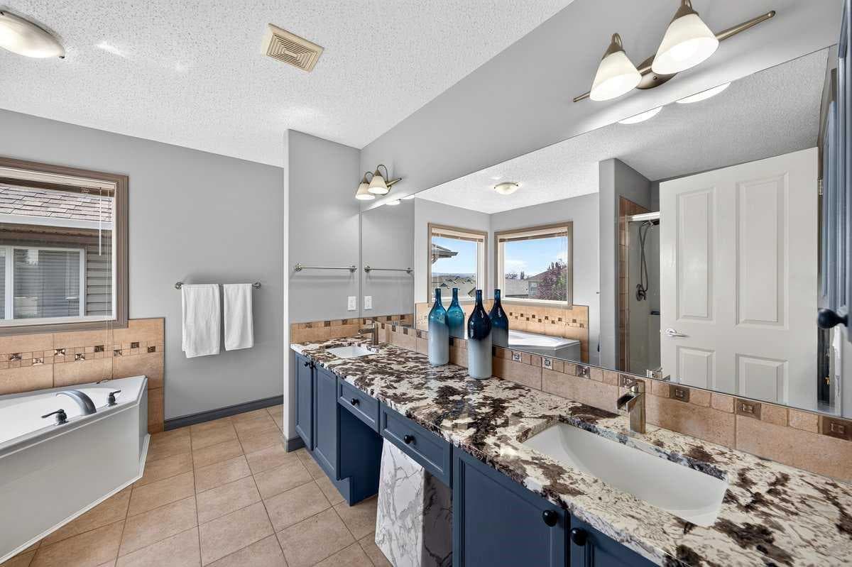 363 Evanston View NW