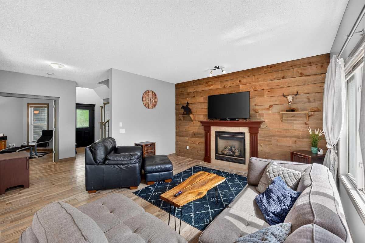 363 Evanston View NW