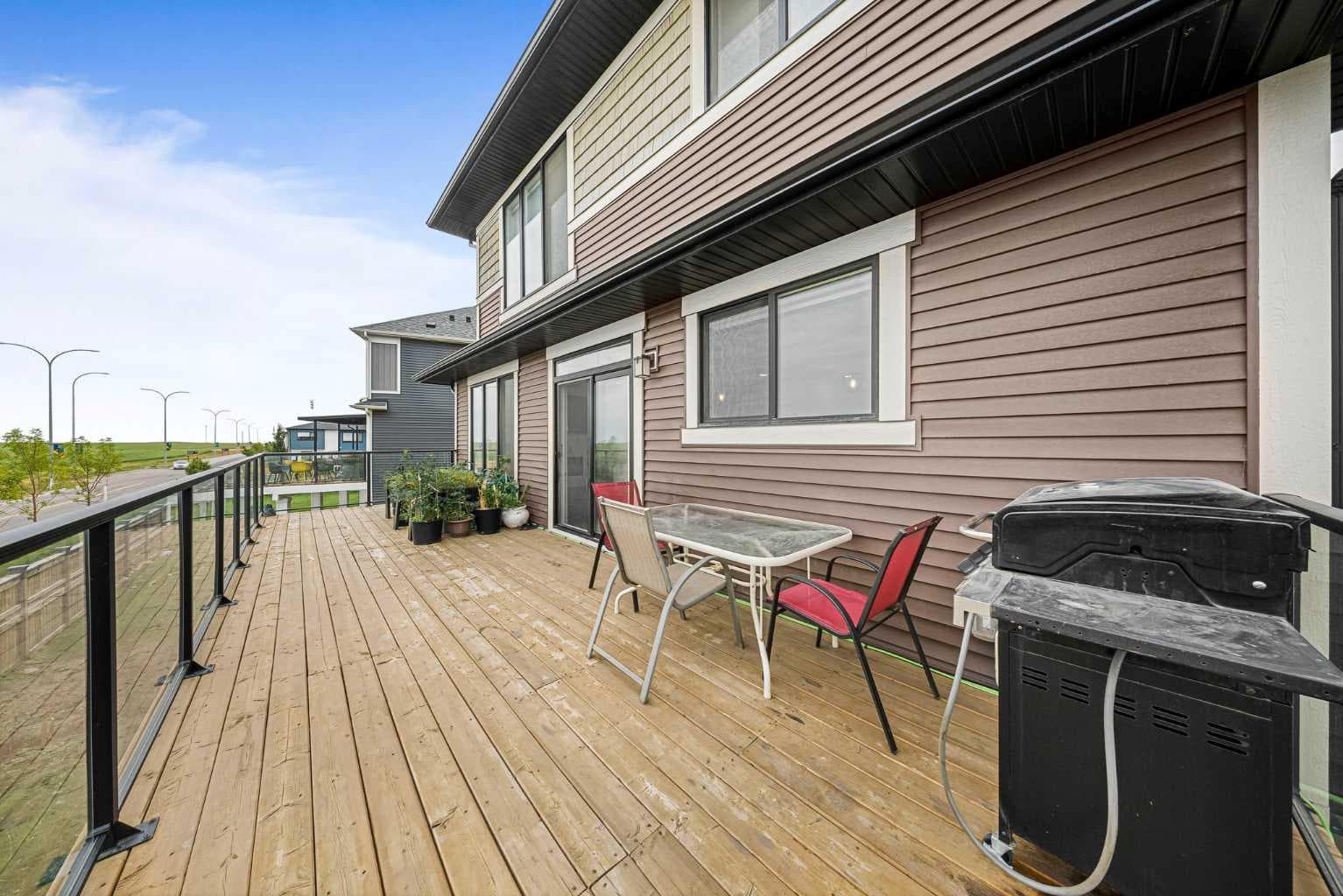 105 Homestead Crescent NE
