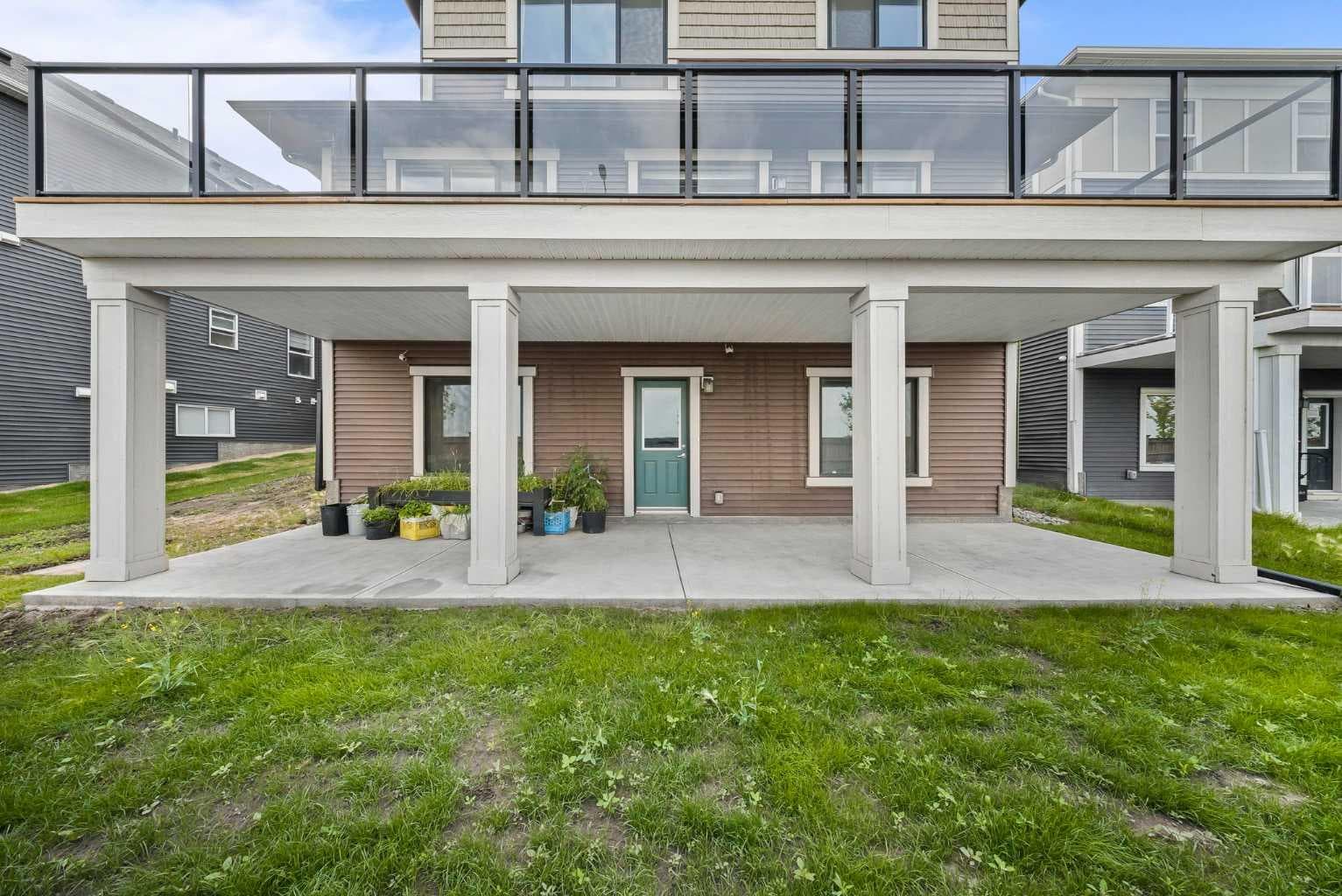 105 Homestead Crescent NE