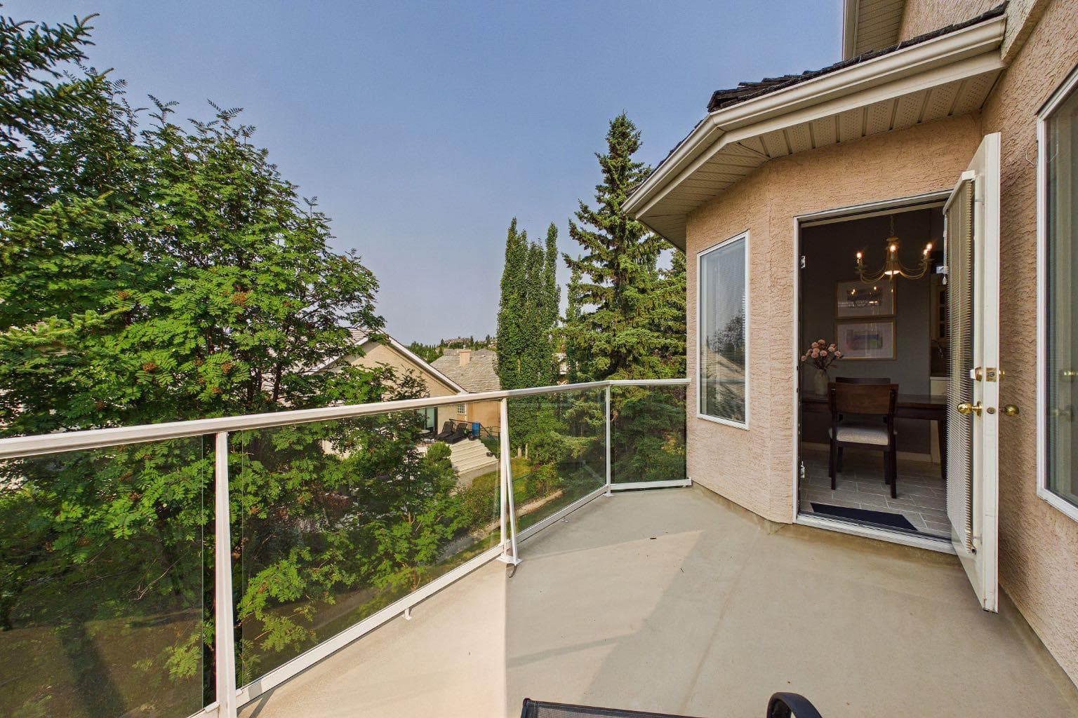 15 Royal Crest Terrace NW