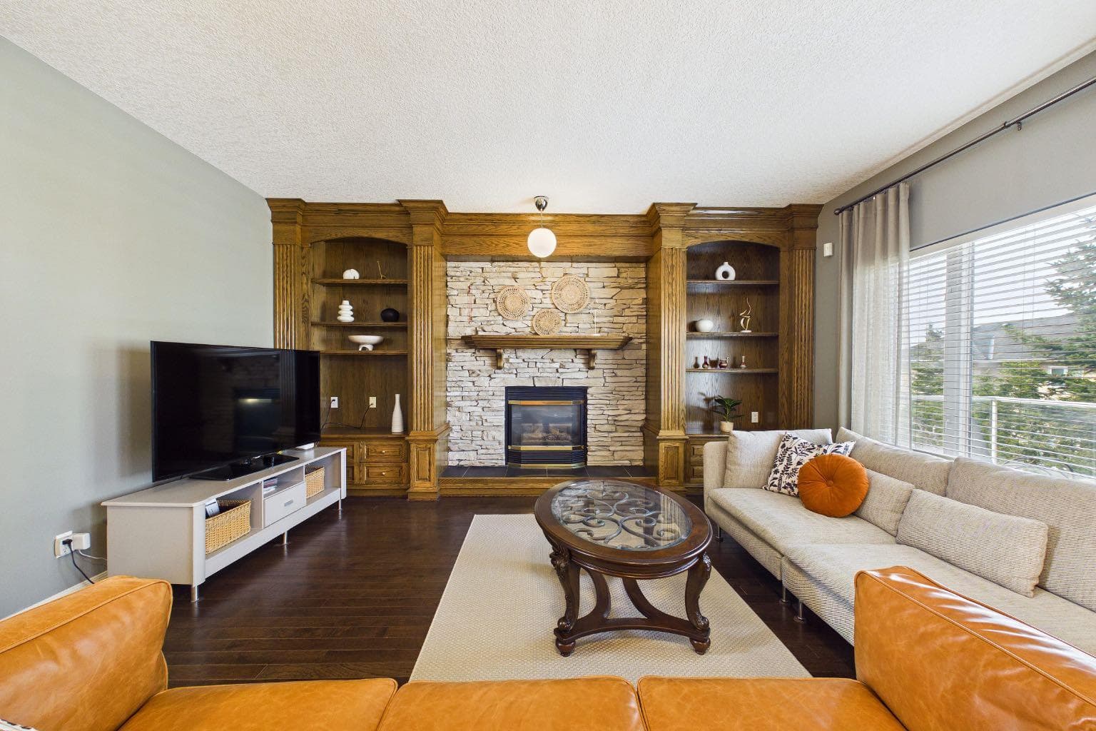 15 Royal Crest Terrace NW