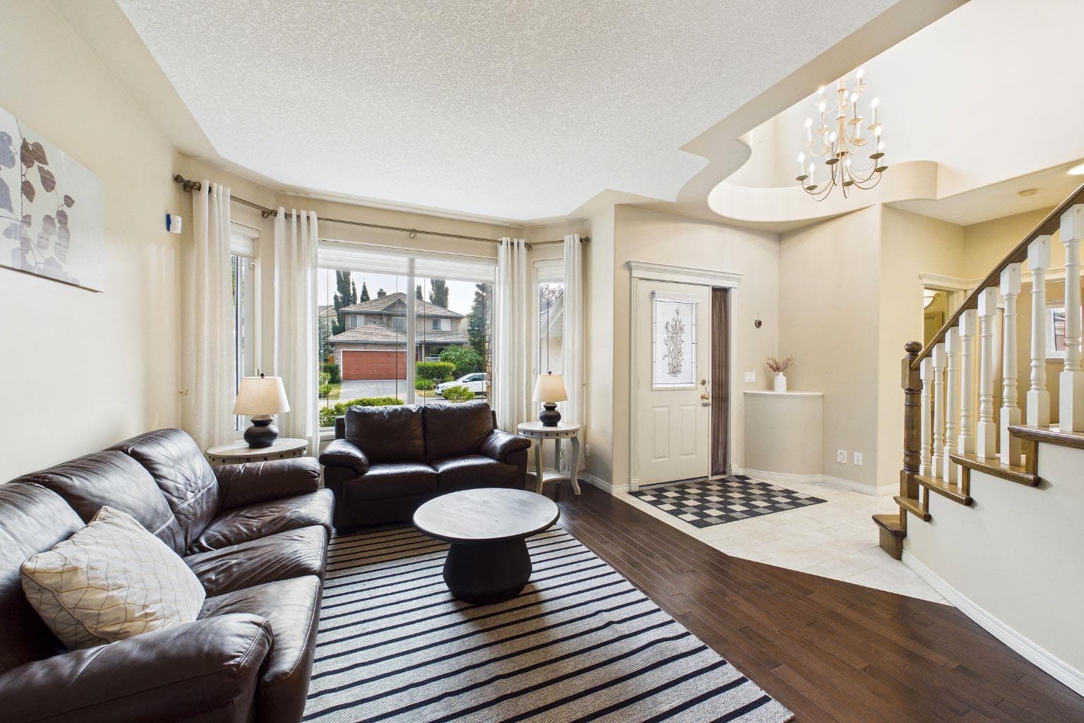 15 Royal Crest Terrace NW