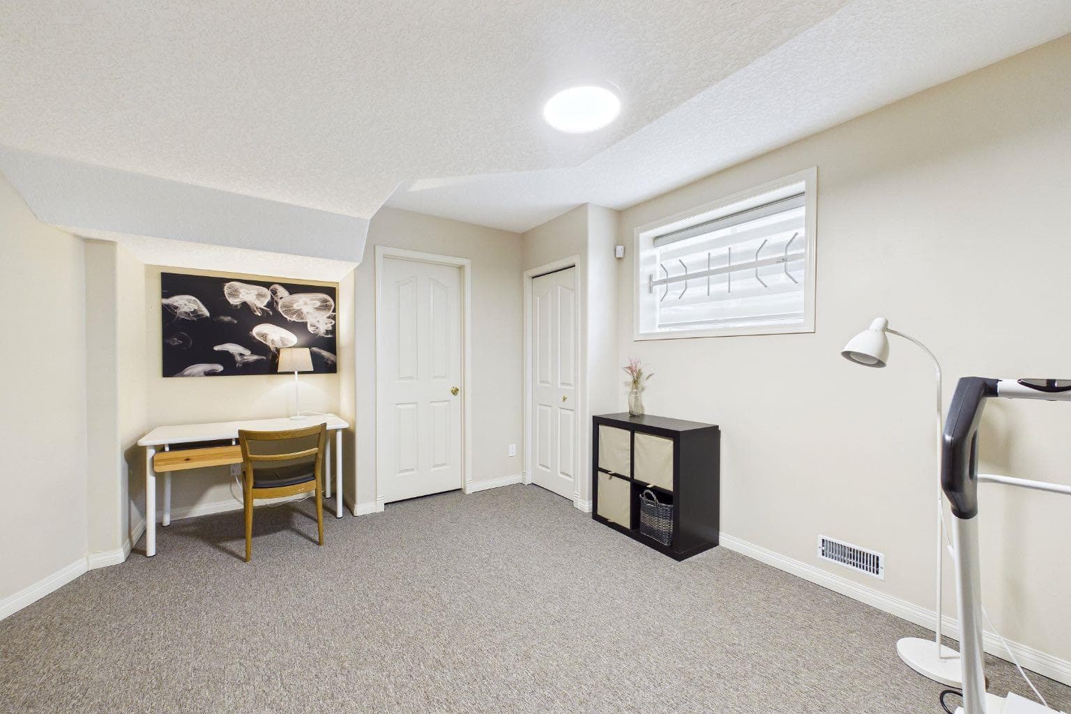 15 Royal Crest Terrace NW