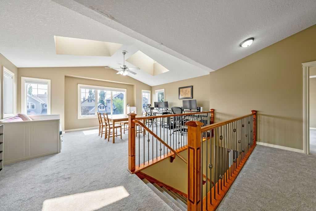 115 Coopers Hill SW