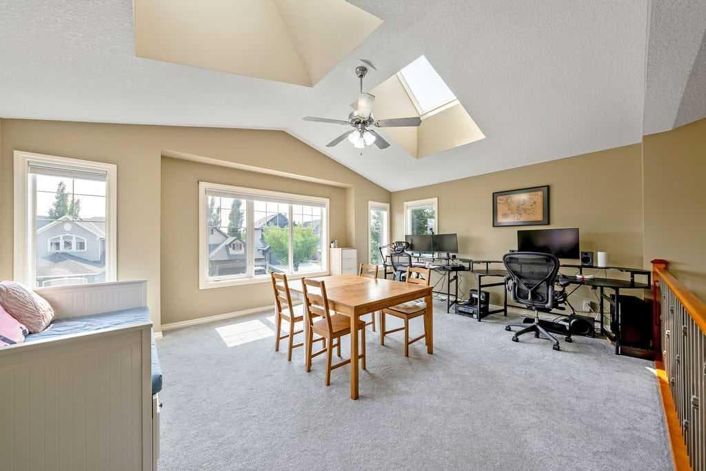 115 Coopers Hill SW