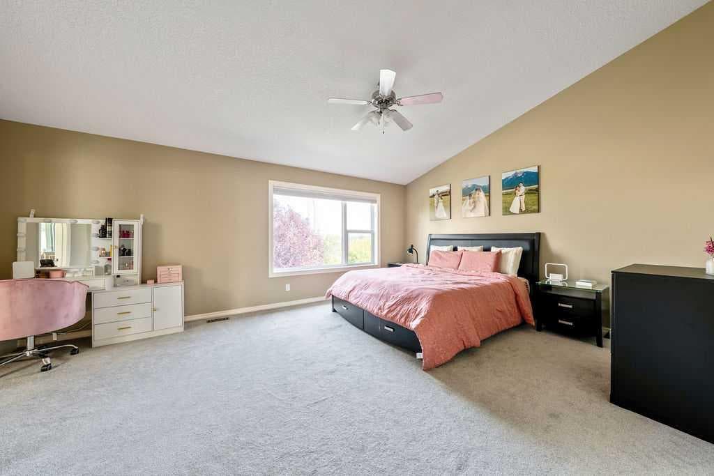 115 Coopers Hill SW