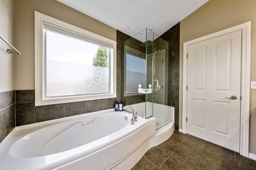 115 Coopers Hill SW