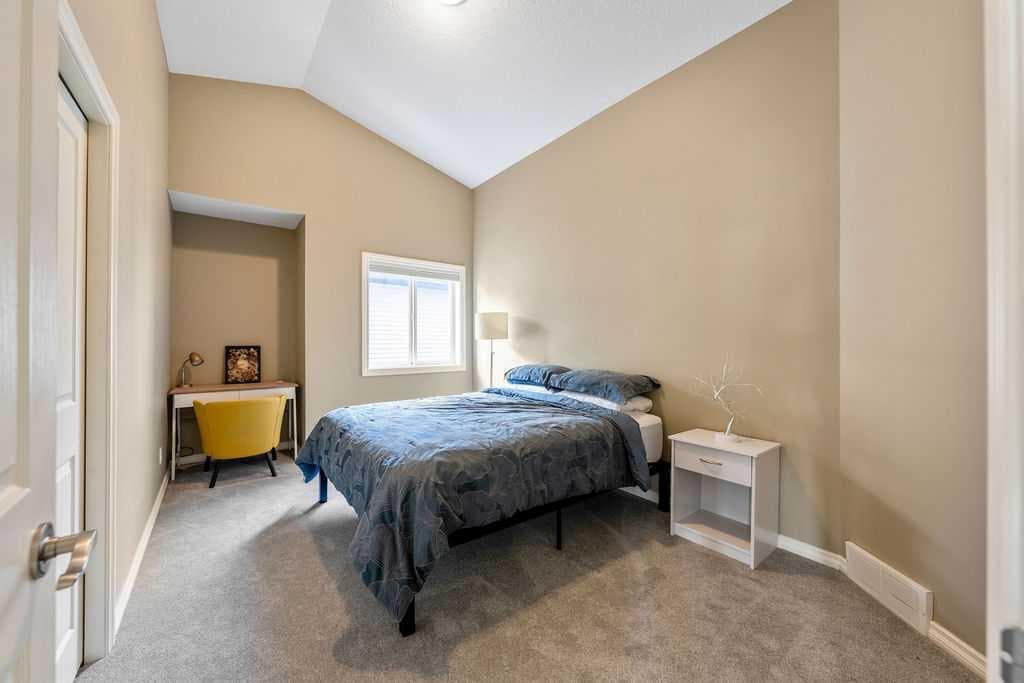 115 Coopers Hill SW