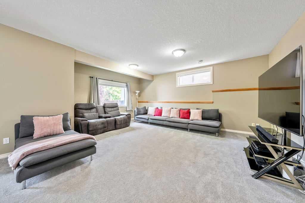 115 Coopers Hill SW