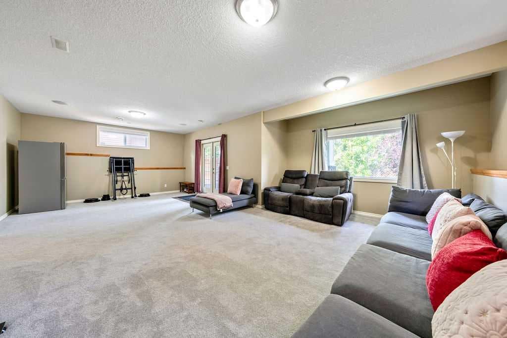 115 Coopers Hill SW