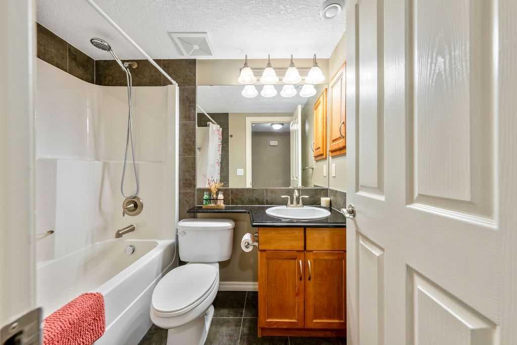 115 Coopers Hill SW