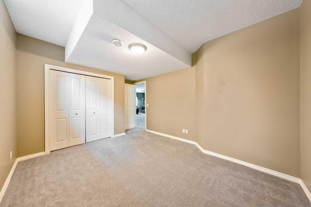 115 Coopers Hill SW