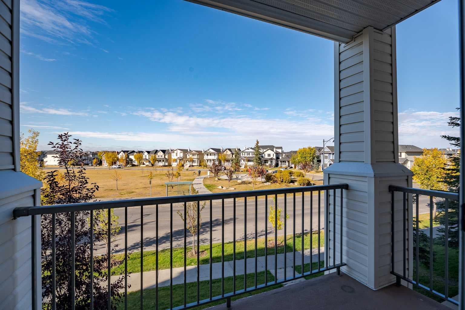 1212, 333 Taravista Drive NE
