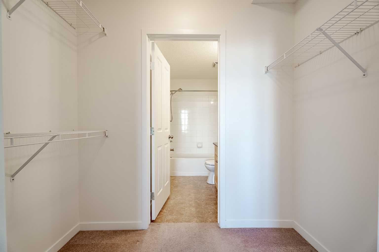 1212, 333 Taravista Drive NE