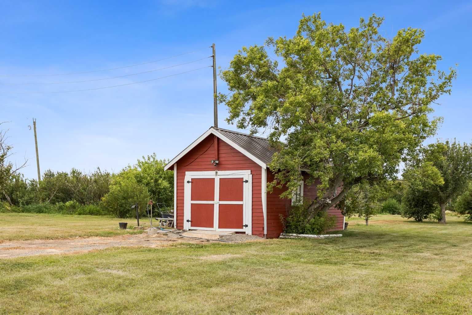 A, 272011 Range Road 275  