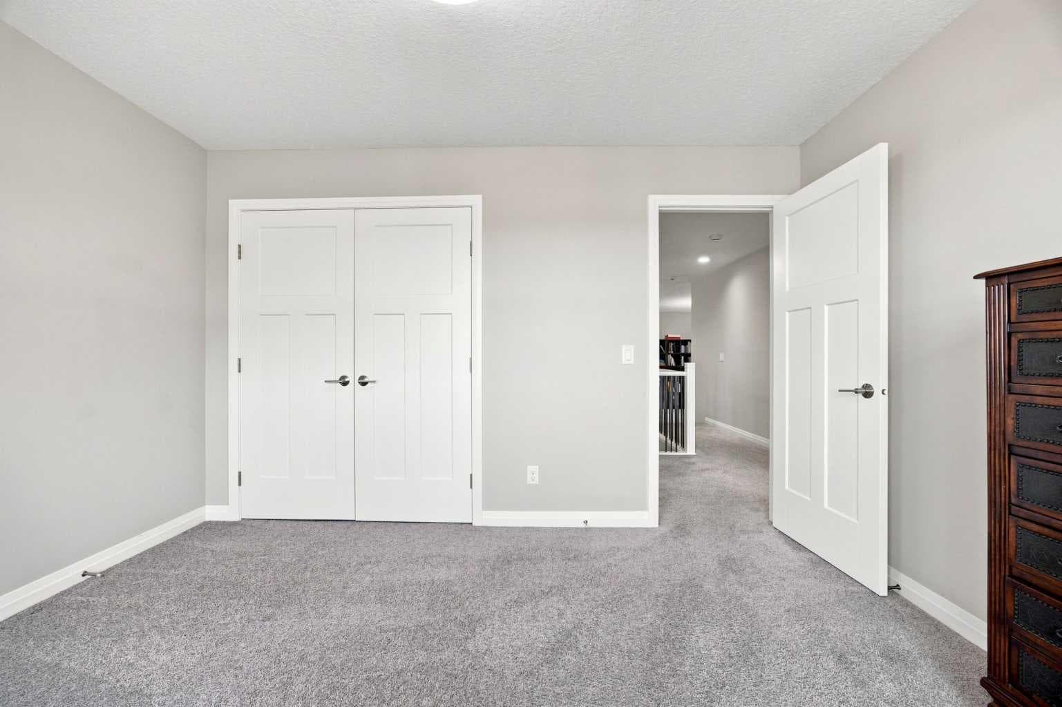 12 Masters Court SE