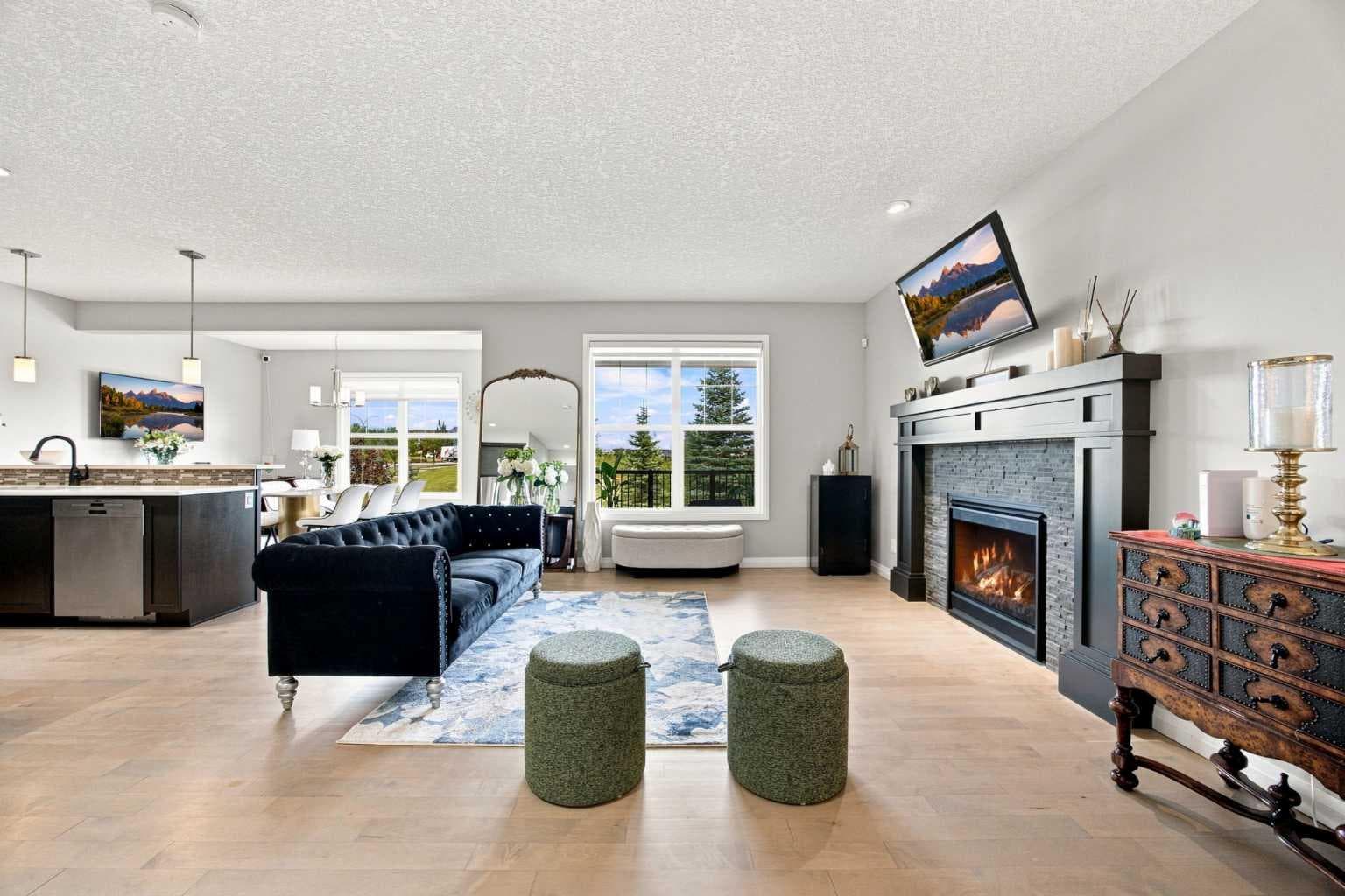 12 Masters Court SE