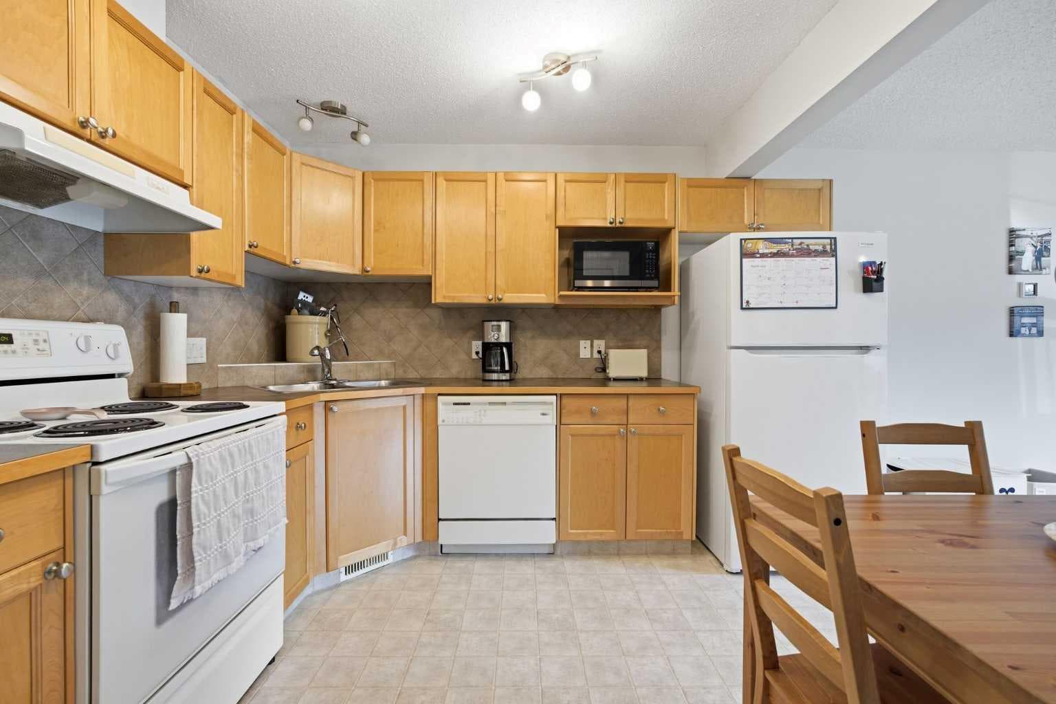 708, 140 sagewood Boulevard 