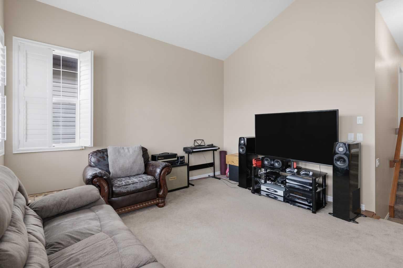 107 Brightonstone Common SE