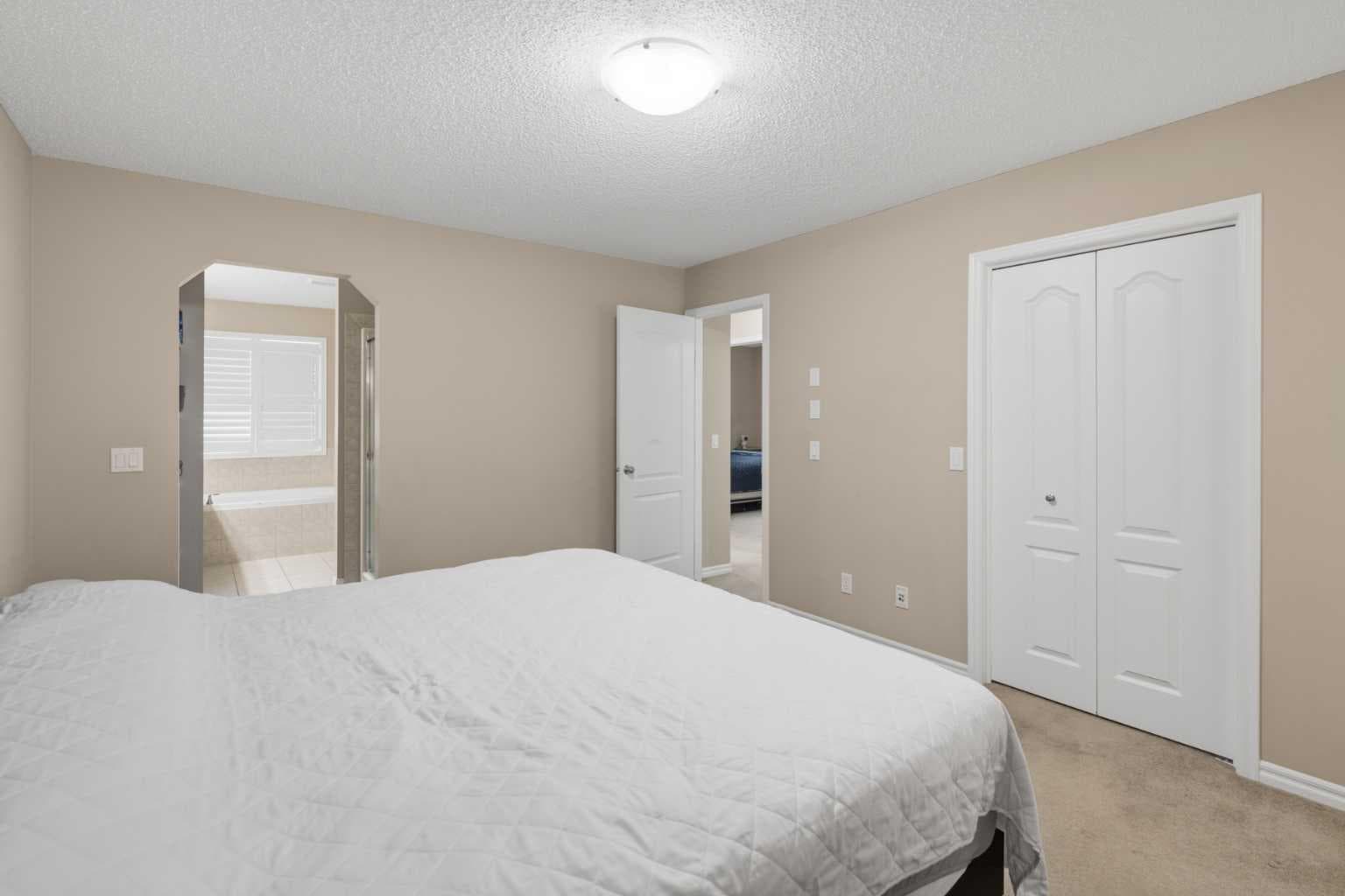 107 Brightonstone Common SE
